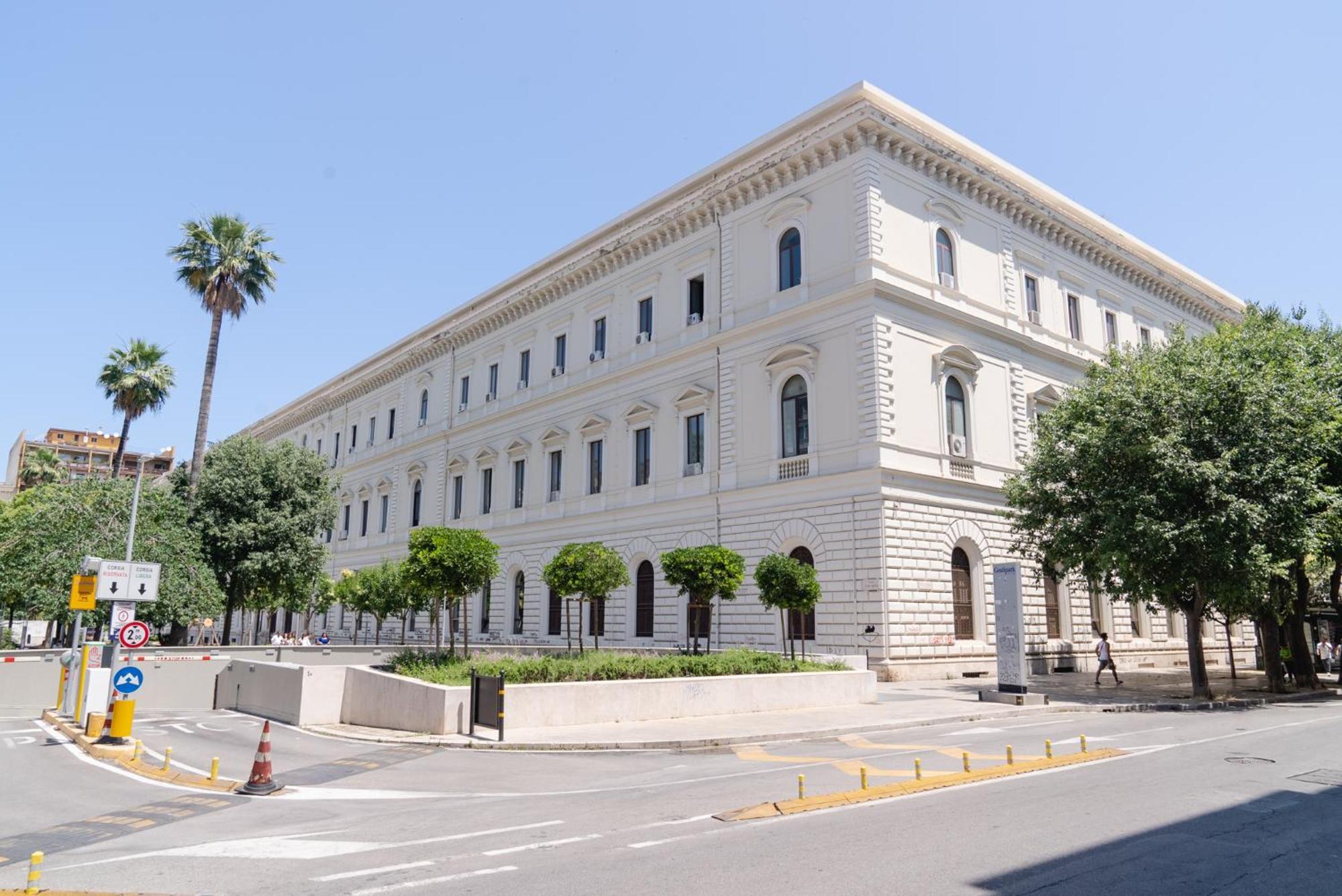 Shl _ Grandi Stazioni _ Bari Centrale Eksteriør bilde